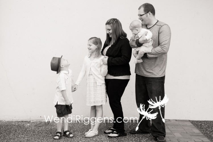 15 Minute Family Photo Session with Wendi Riggens Photography