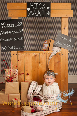Kissing Booth Wendi Riggens Photography (1)