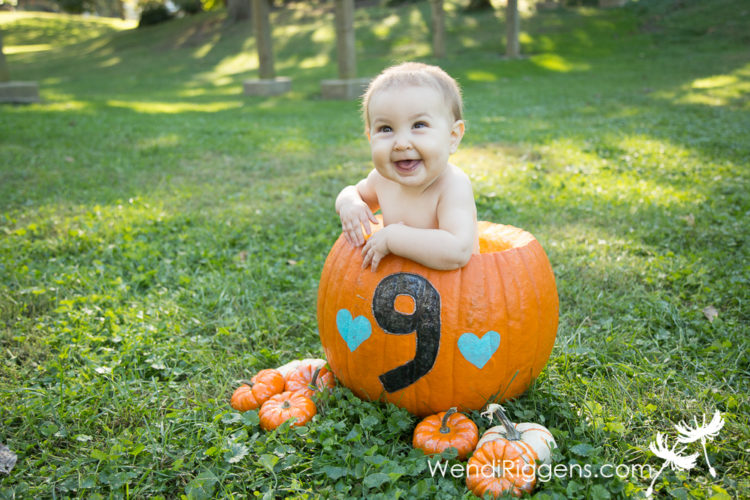 pumpkins-and-babies-in-the-park-5